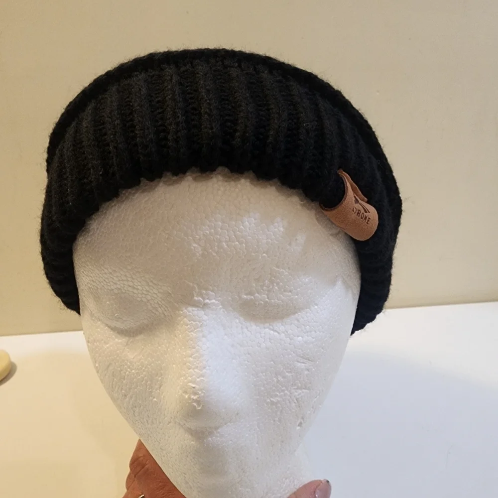 LOROME Black Knit Beanie